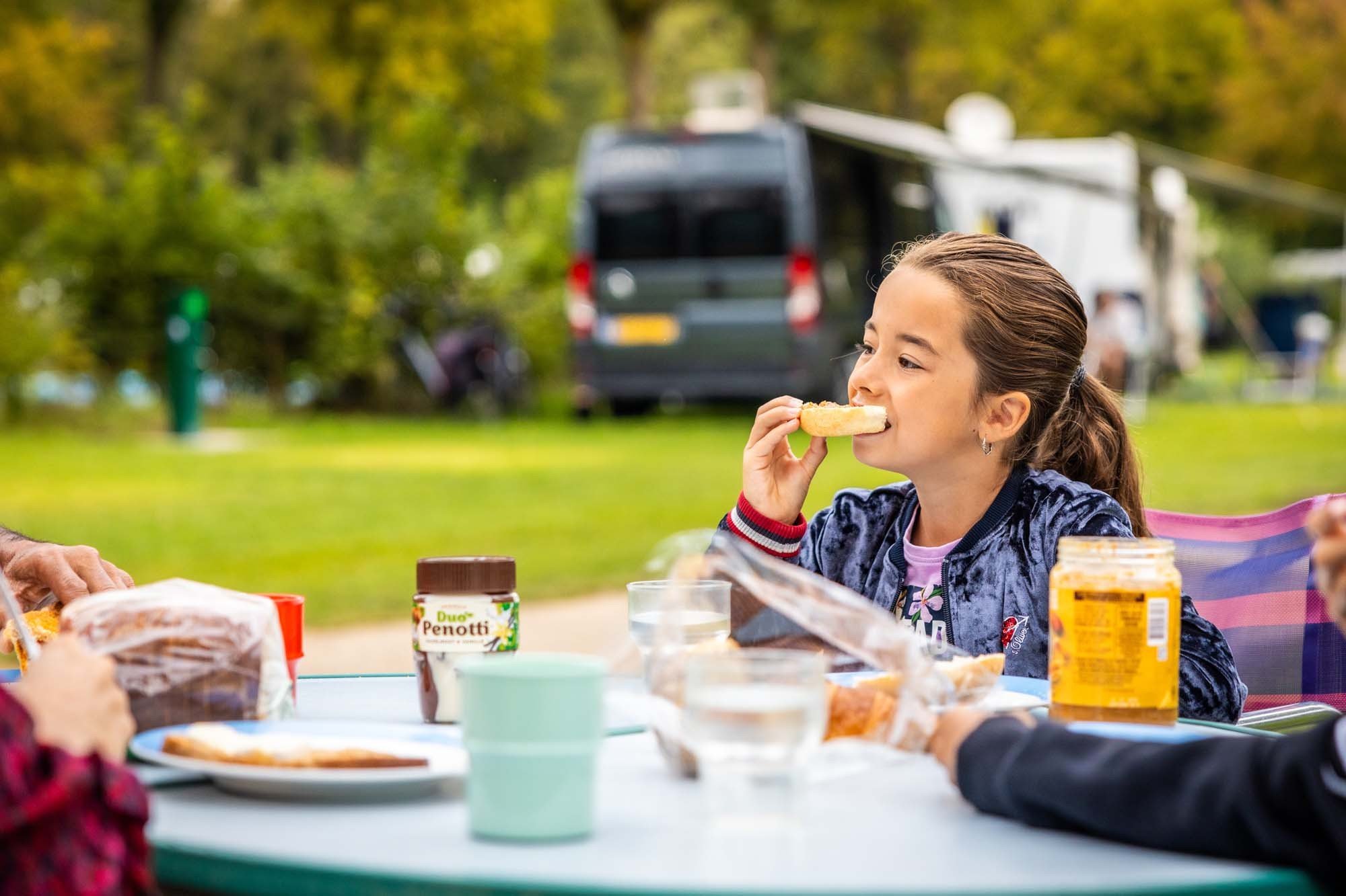 Bread and Grocery Service